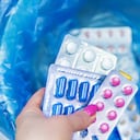 Los medicamentos vencidos son todas aquellas pastas, jarabes y otros productos farmacéuticos cuya vida útil expira, de acuerdo a la fecha límite que deben tener en los empaques.