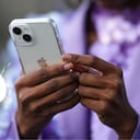 ¿Cómo apagar un iPhone sin tocar la pantalla?