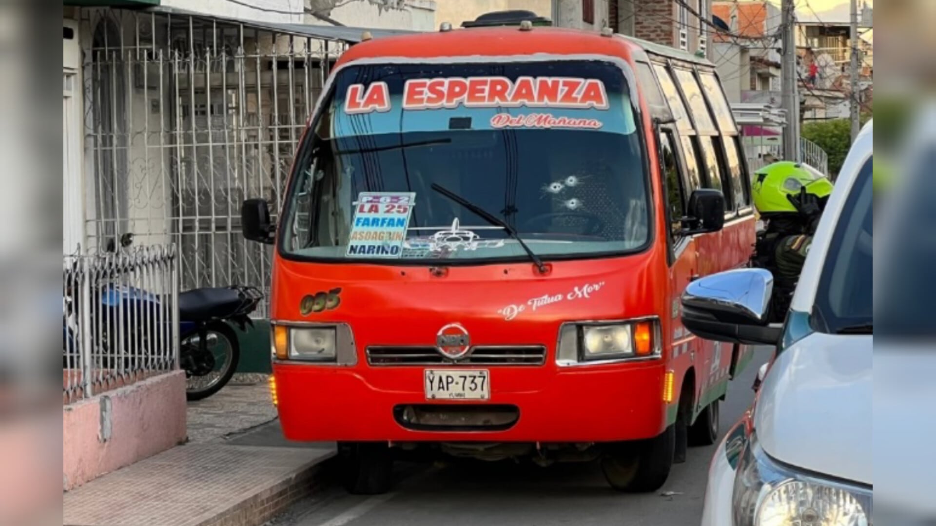 Conductor de bus en Tuluá, Valle, resultó herido después de sufrir atentado con arma de fuego; esto es lo que se sabe.