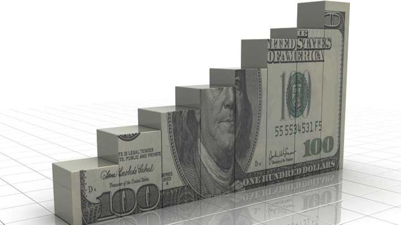 En lo corrido de la presente semana, el peso colombiano es el que más ha perdido valor frente al dólar entre las monedas latinoamericanas.