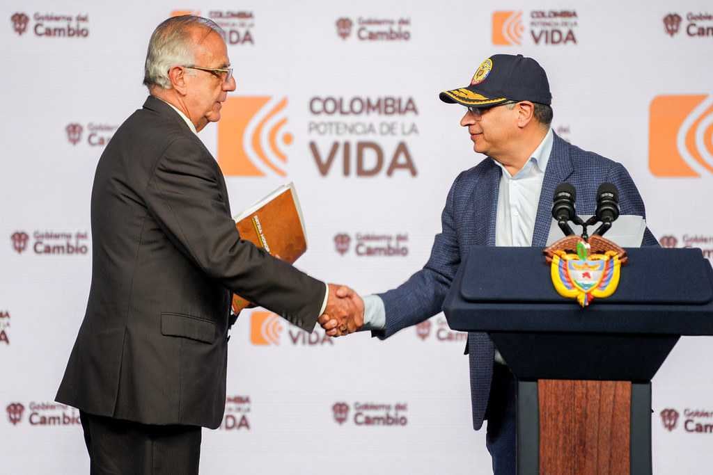 Iván Velásquez ministro de Defensa y el presidente Gustavo Petro