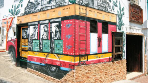 El restaurante La Mesa del Barrio está ubicado en Santo Domingo, justo frente al parque biblioteca España. Es administrado por la Junta de Acción Comunal.