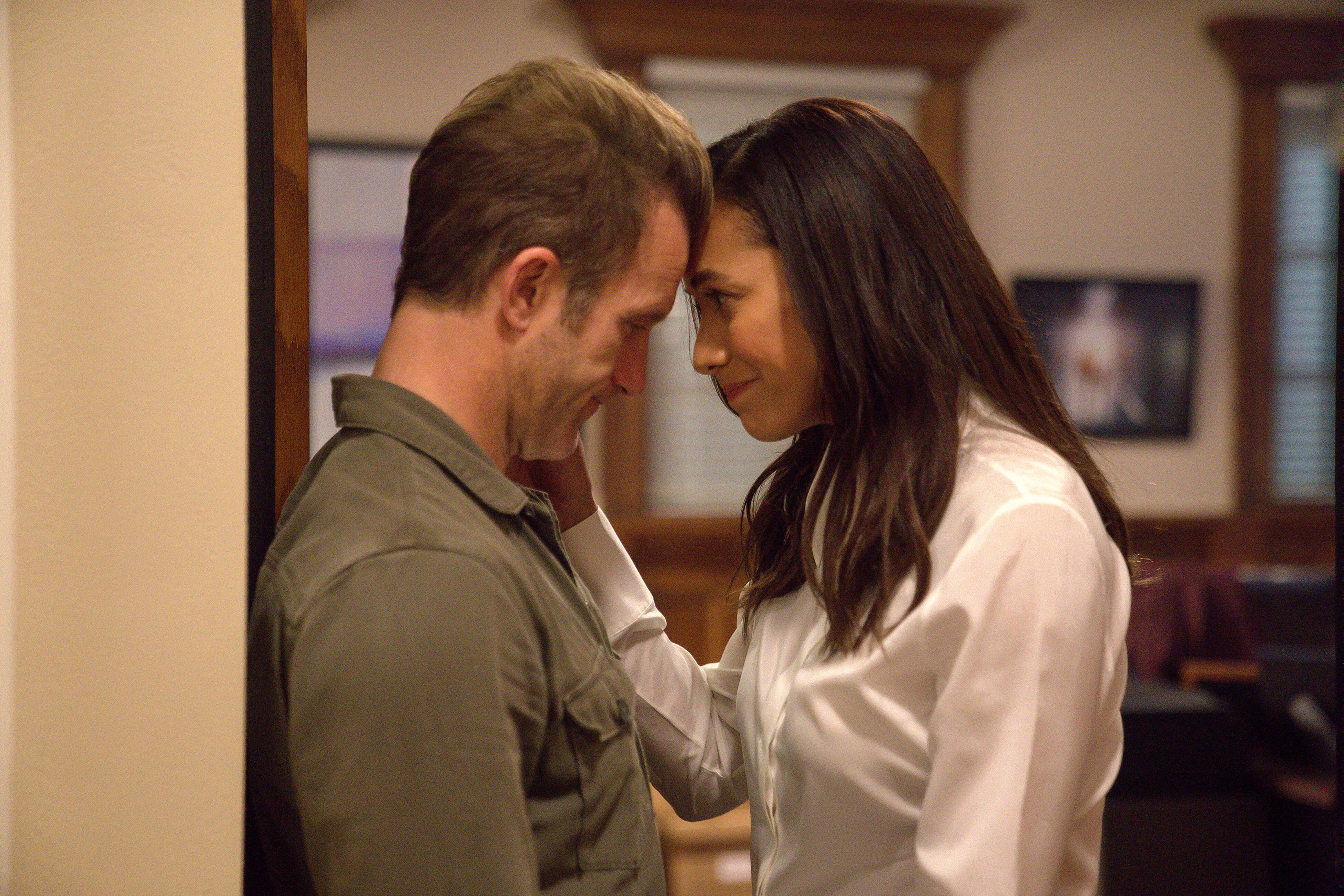 Los actores Scott Caan y Dania Ramírez