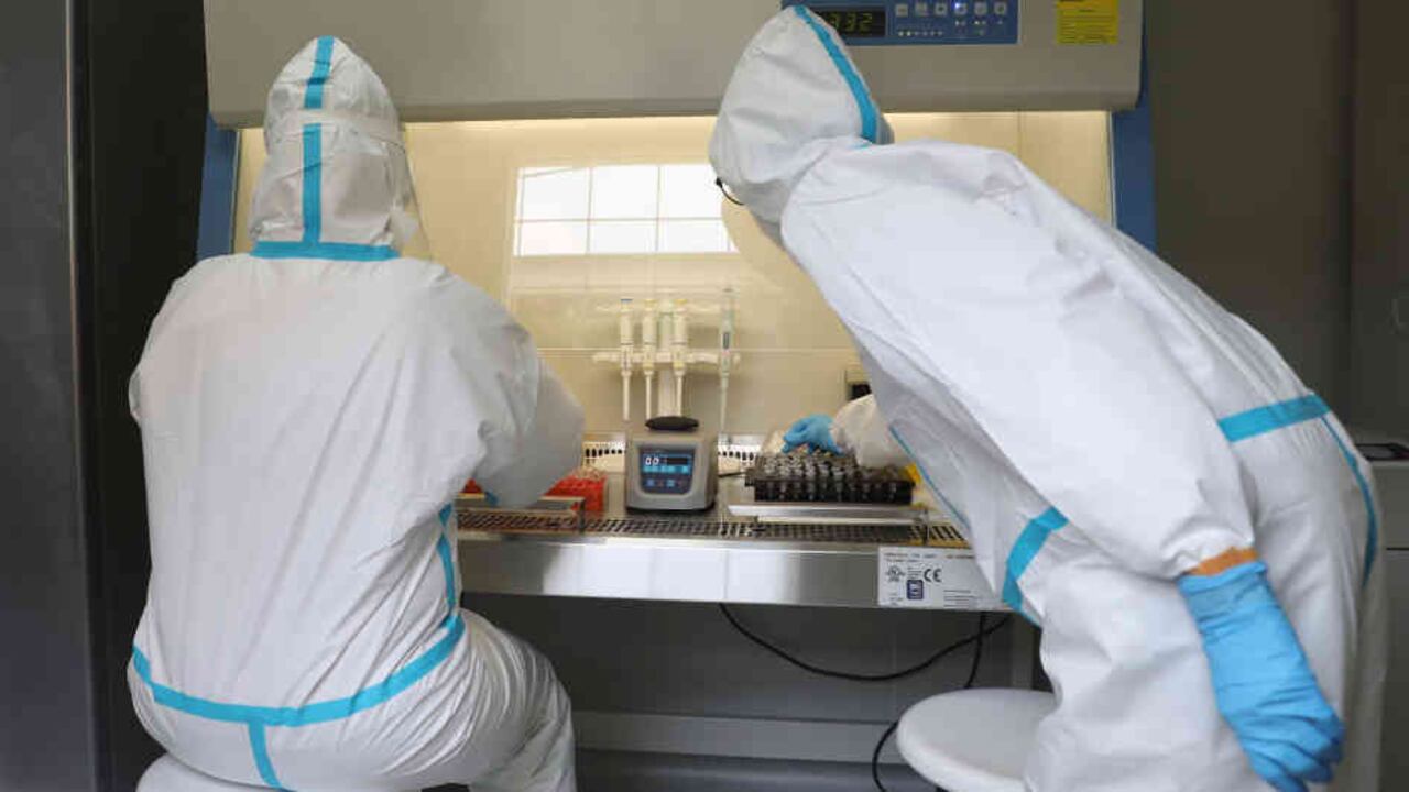 La advertencia de la OMS llegó después de que Brasil superara las 50.000 muertes por coronavirus, al tiempo en que las cifras siguen creciendo en América Latina, actual epicentro de la crisis.