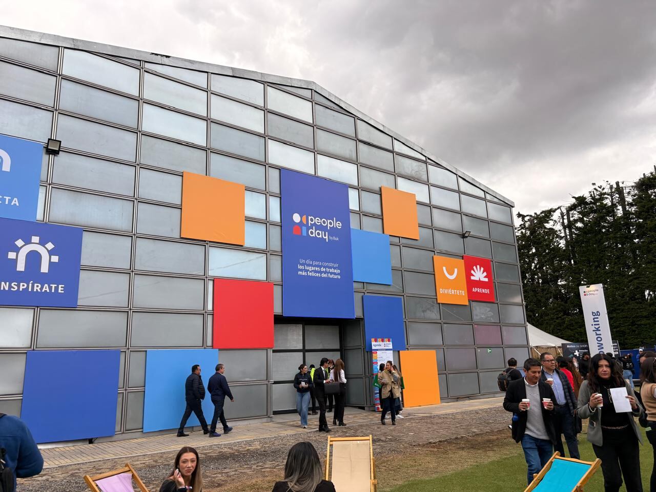 Durante el People Day, celebrado el 16 de octubre de 2025, Buk presentó los hallazgos del estudio, que analiza el impacto del agotamiento laboral en la región.