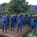 Integrantes del batallón de desminado humanitario haciendo un llamado para que los saquen de la zona.