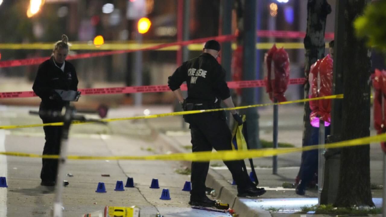 Las razones del tiroteo son materia de investigación.