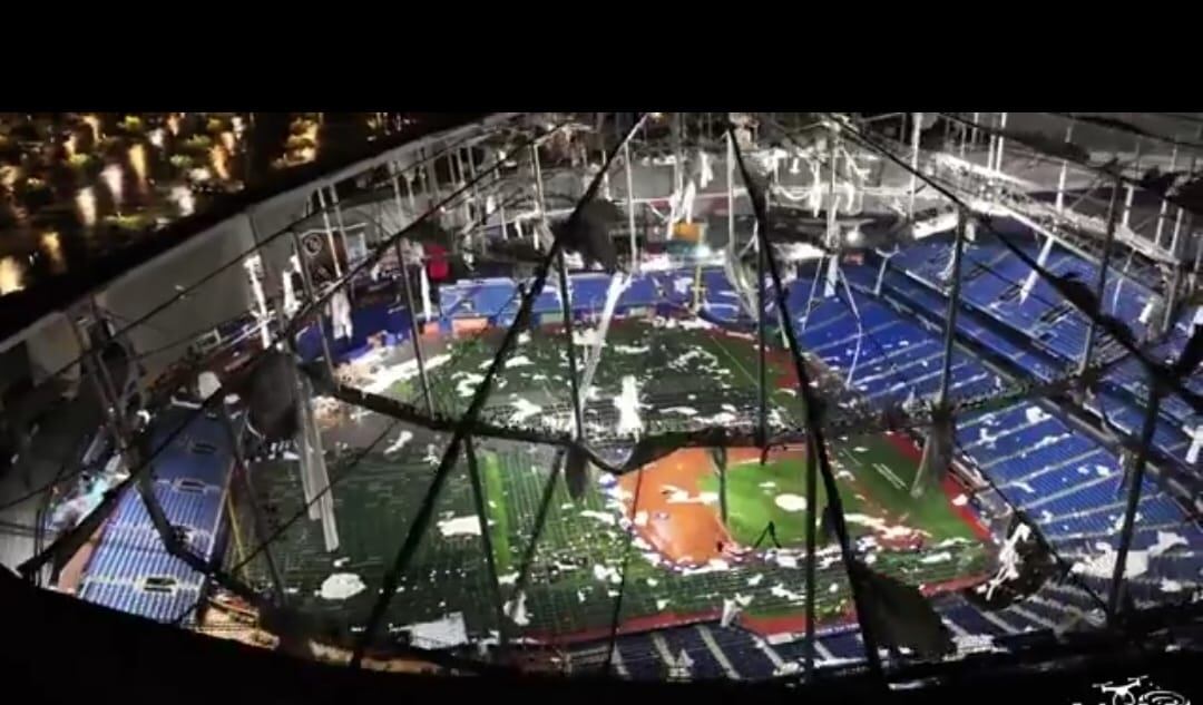 Huracán "Milton" destrozó el techo del Tropicana Field,