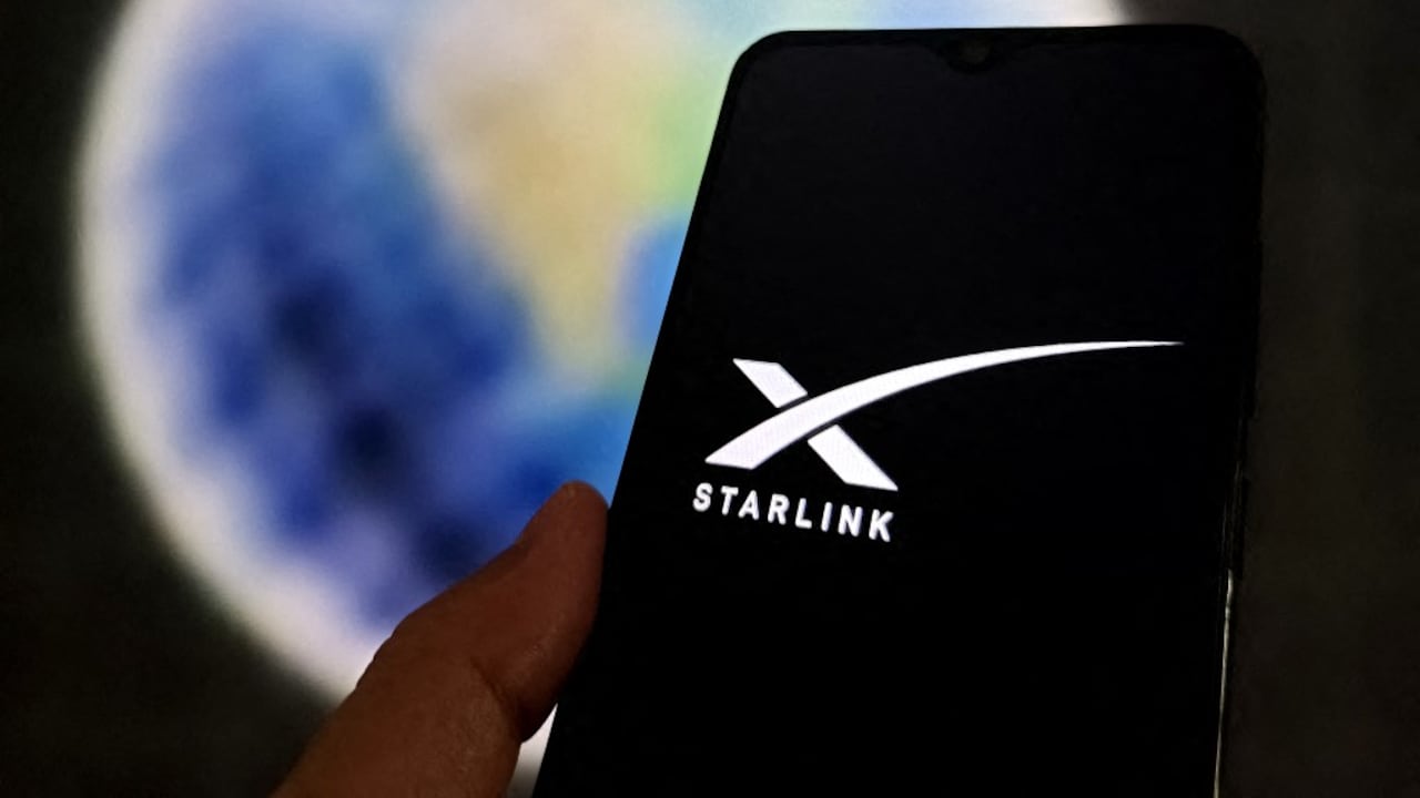 El acceso a internet en lugares remotos deja de ser un problema gracias a la integración de tecnología satelital en smartphones.