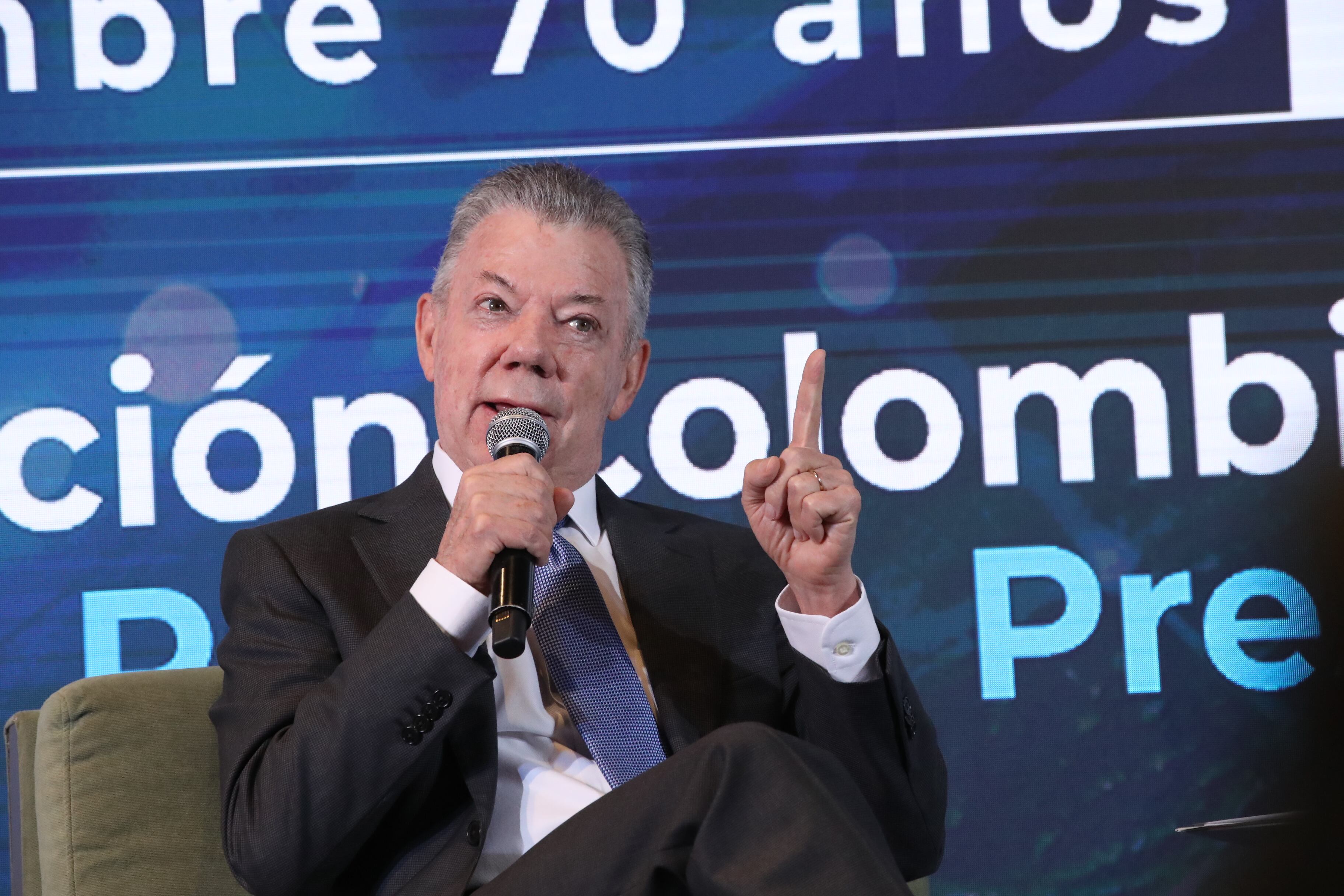 Conversatorio: Colombia y EE.UU.: Una relación en transformación, ¿hacia dónde vamos?

 

Participantes

Juan Manuel Santos, Expresidente de Colombia y Premio Nobel de Paz

Modera: Roberto Pombo, Director Editorial de Prisa Media en Colombia
