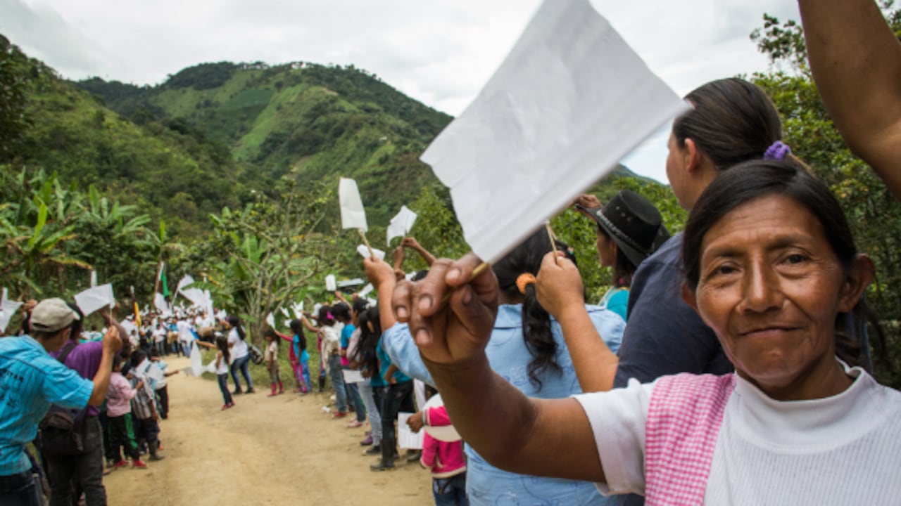El Pueblo Nasa de Gaitania, Tolima, firmó un acuerdo de paz con las FARC en 1996. Este es el único pacto vigente entre una comunidad colombiana y esa guerrilla.