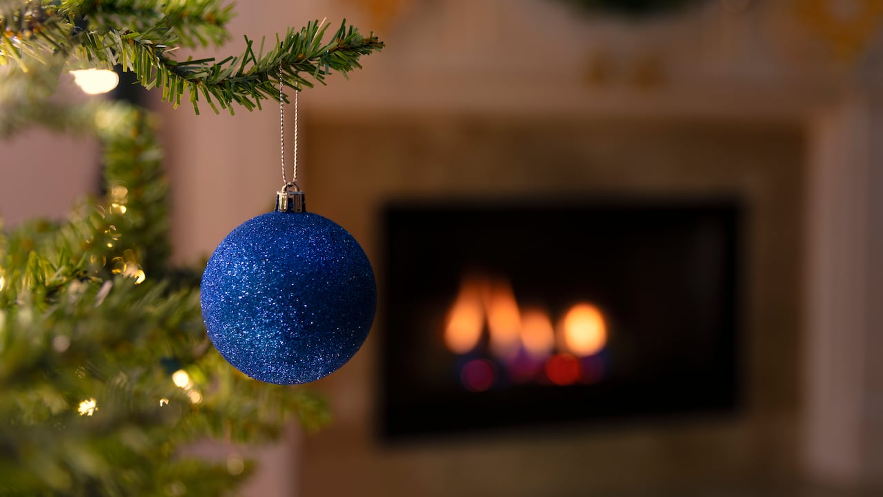 Adornos rotos, desgastados o dañados se asocian con energías negativas y se cree que pueden atraer mala suerte.