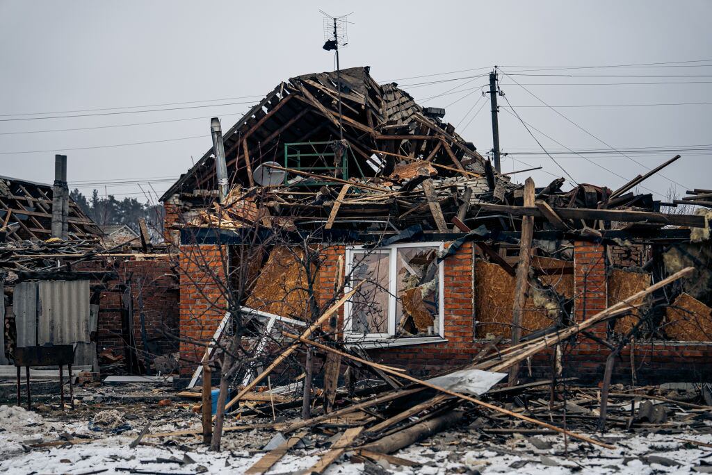 Destrucciones en residencias de Ucrania luego de los ataques aéreos provenientes de Rusia.