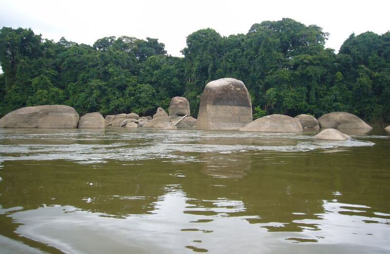 En el río Apaporis se han registrado más de 100 lugares sagrados para las comunidades indígenas que según datos arqueológicos habitan la región desde hace casi 10.000 años.  