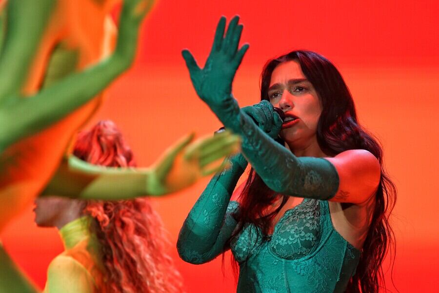 Dua Lipa estará esta noche en Bogotá en un su show con el Radical Optimism Tou.