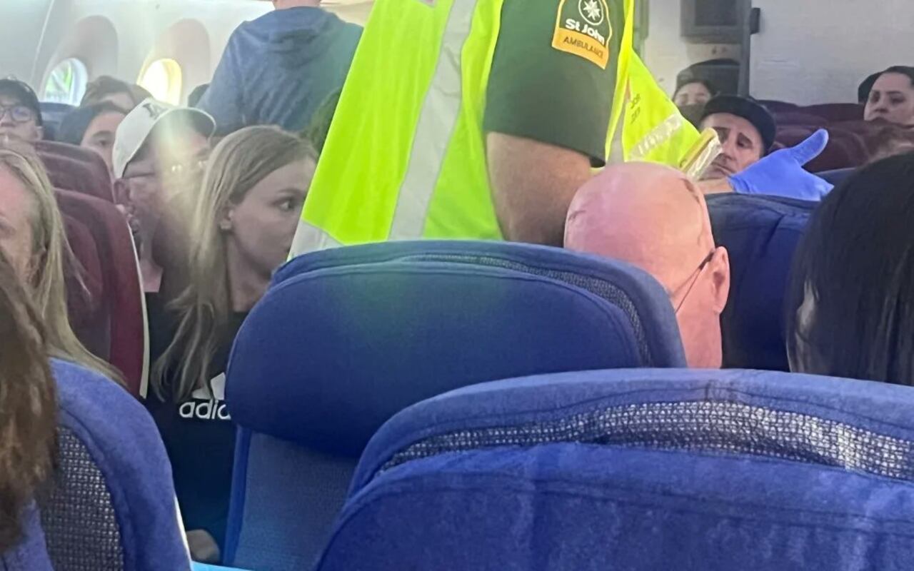 Los pasajeros que no tenían su cinturón puesto resultaron heridos al golpear con el techo