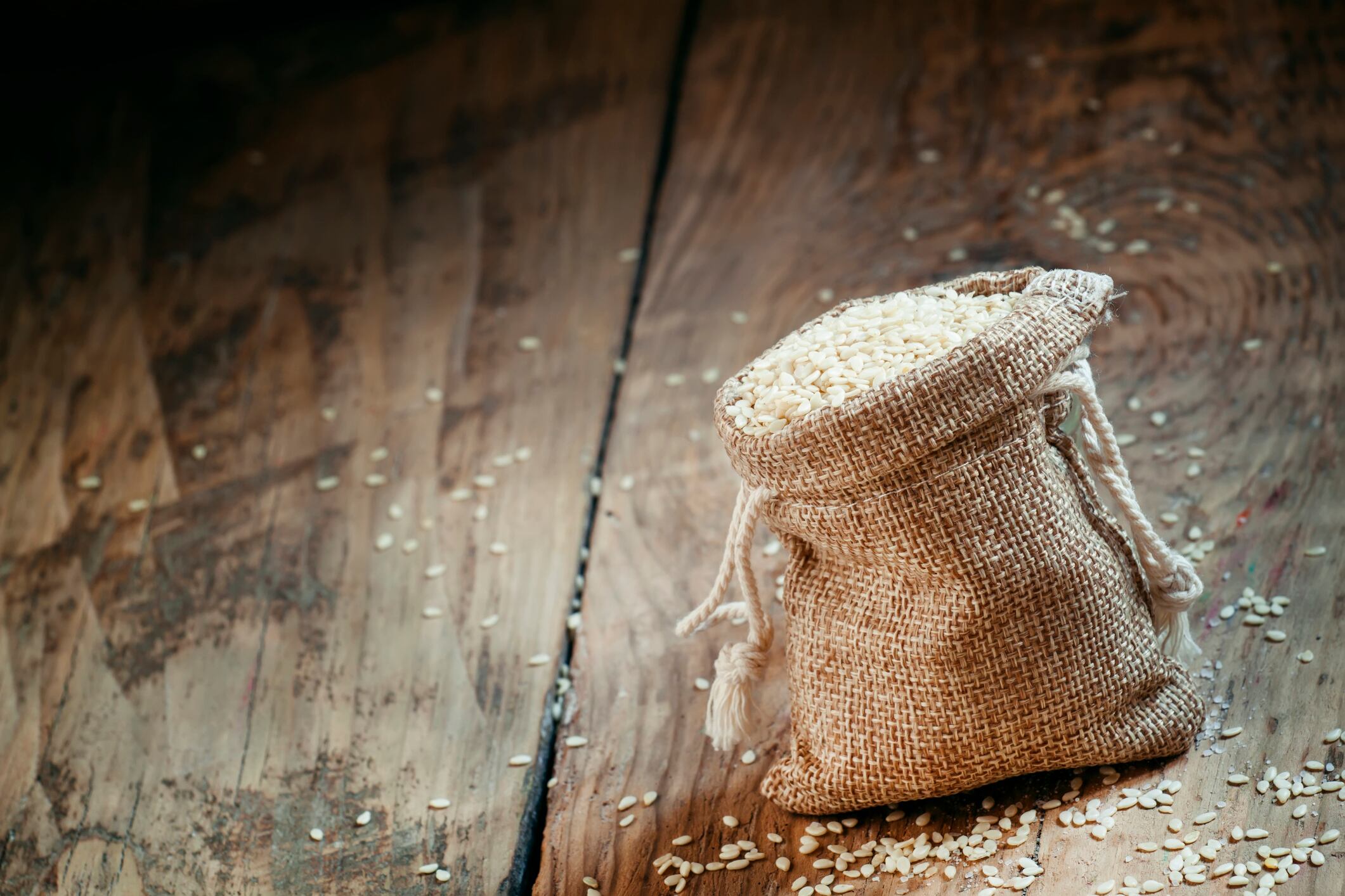 Este enfoque ofrece a los candidatos una forma especial de prepararse para entrevistas y mejorar sus posibilidades de éxito en el mercado global.