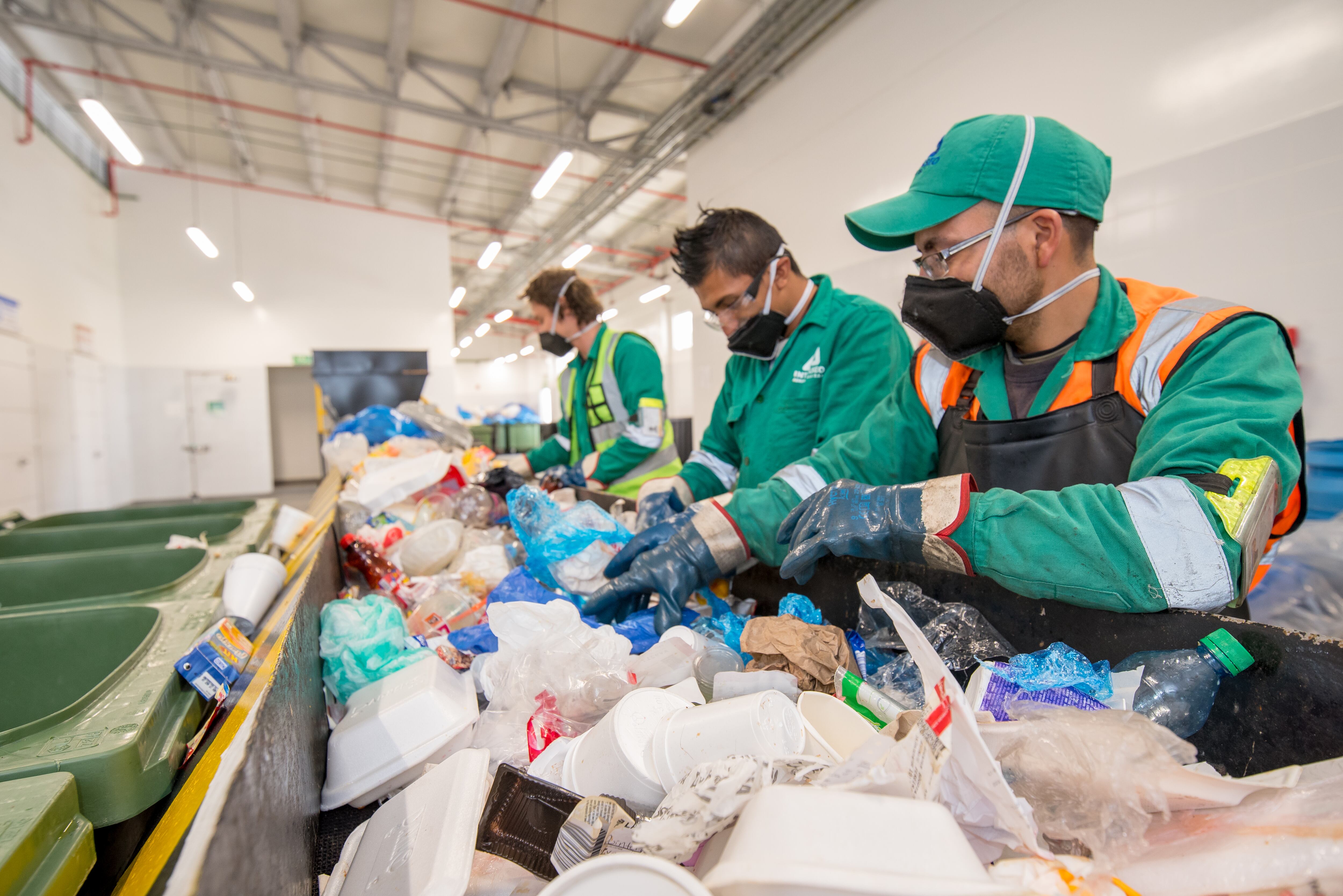 El Aeropuerto El Dorado logró aprovechar el 56 por ciento del total de residuos generados en 2020.