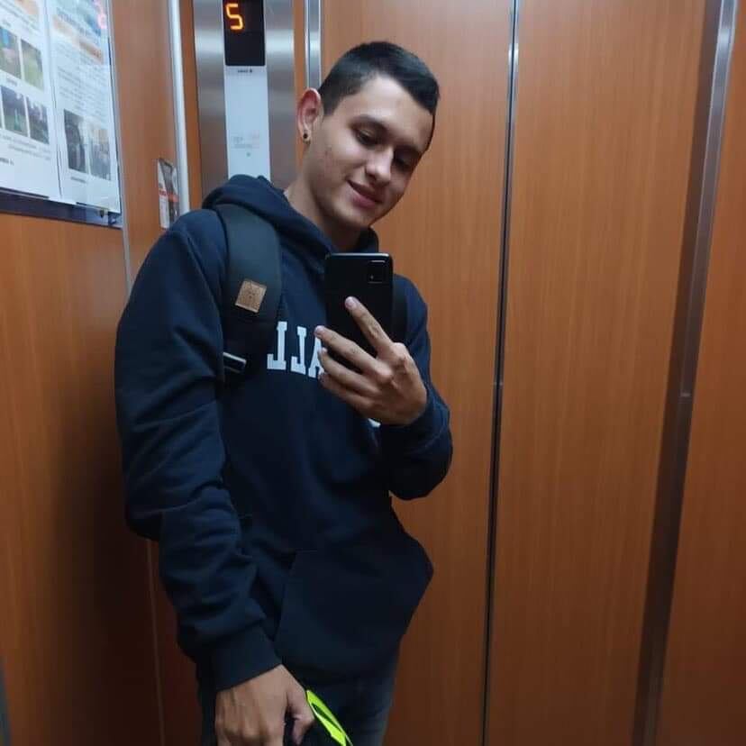 Este es la joven que murió en el accidente.