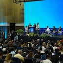 Jóvenes y niños hacen su intervención durante la instalación de la sesión plenaria de alto nivel de la COP16 . Foto Jorge Orozco/El País