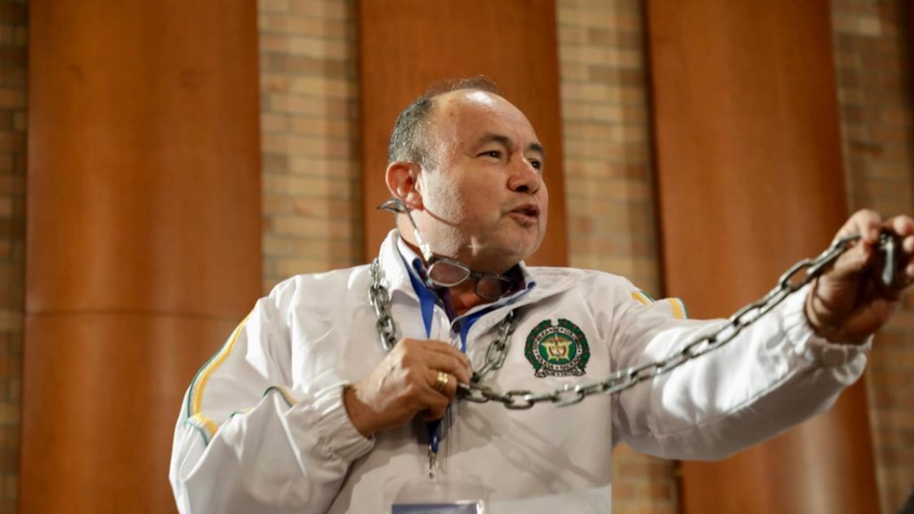 El sargento César Lasso recordó los años que estuvo secuestrado.