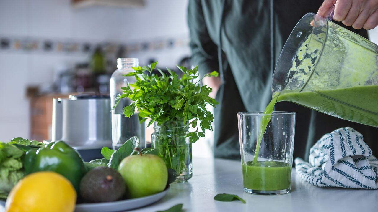 Es importante consultar previamente con un profesional de la salud para consumirlo regularmente.