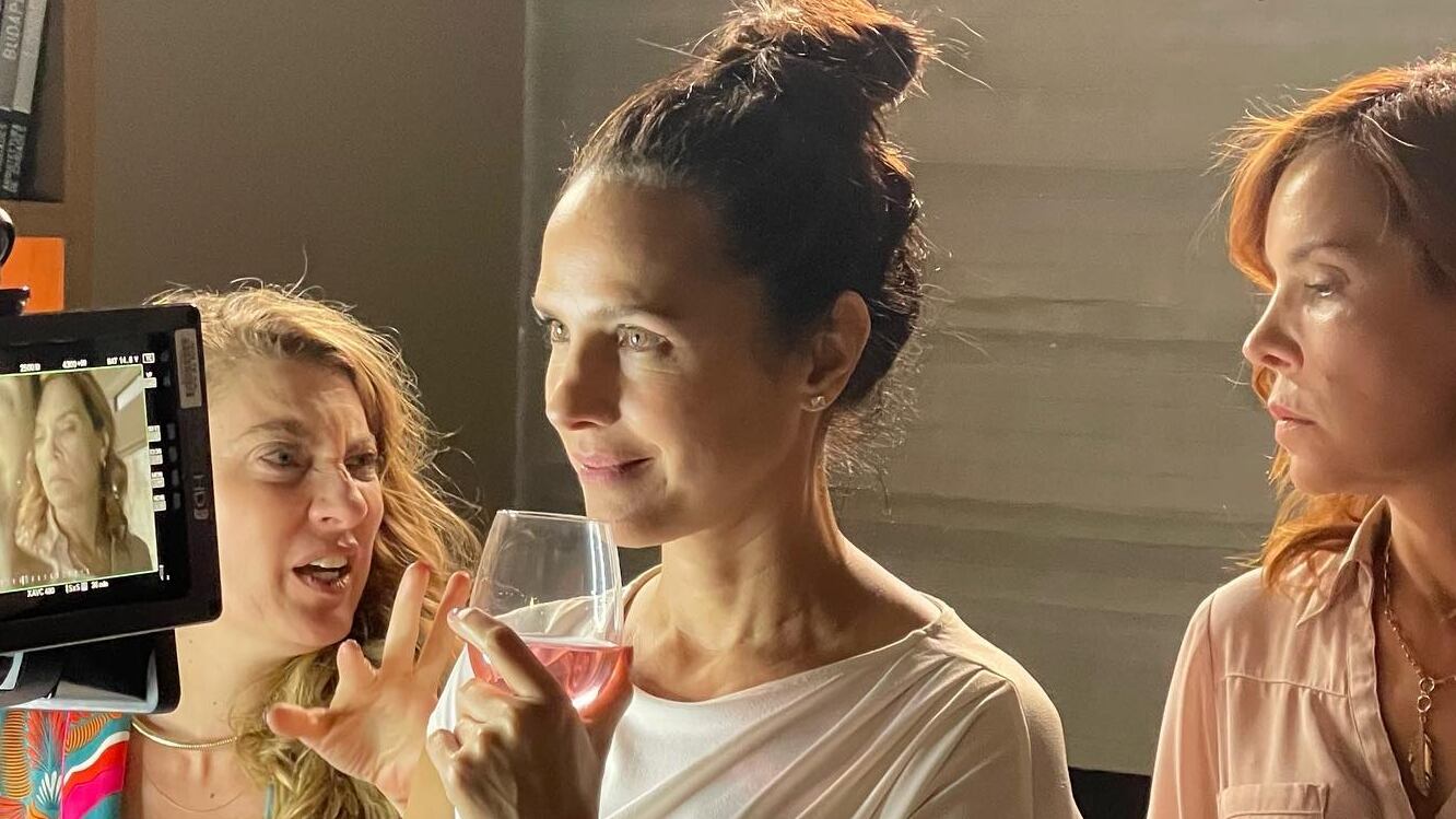 Paola Turbay mostró cómo se inundó su apartamento por fuertes lluvias en Bogotá