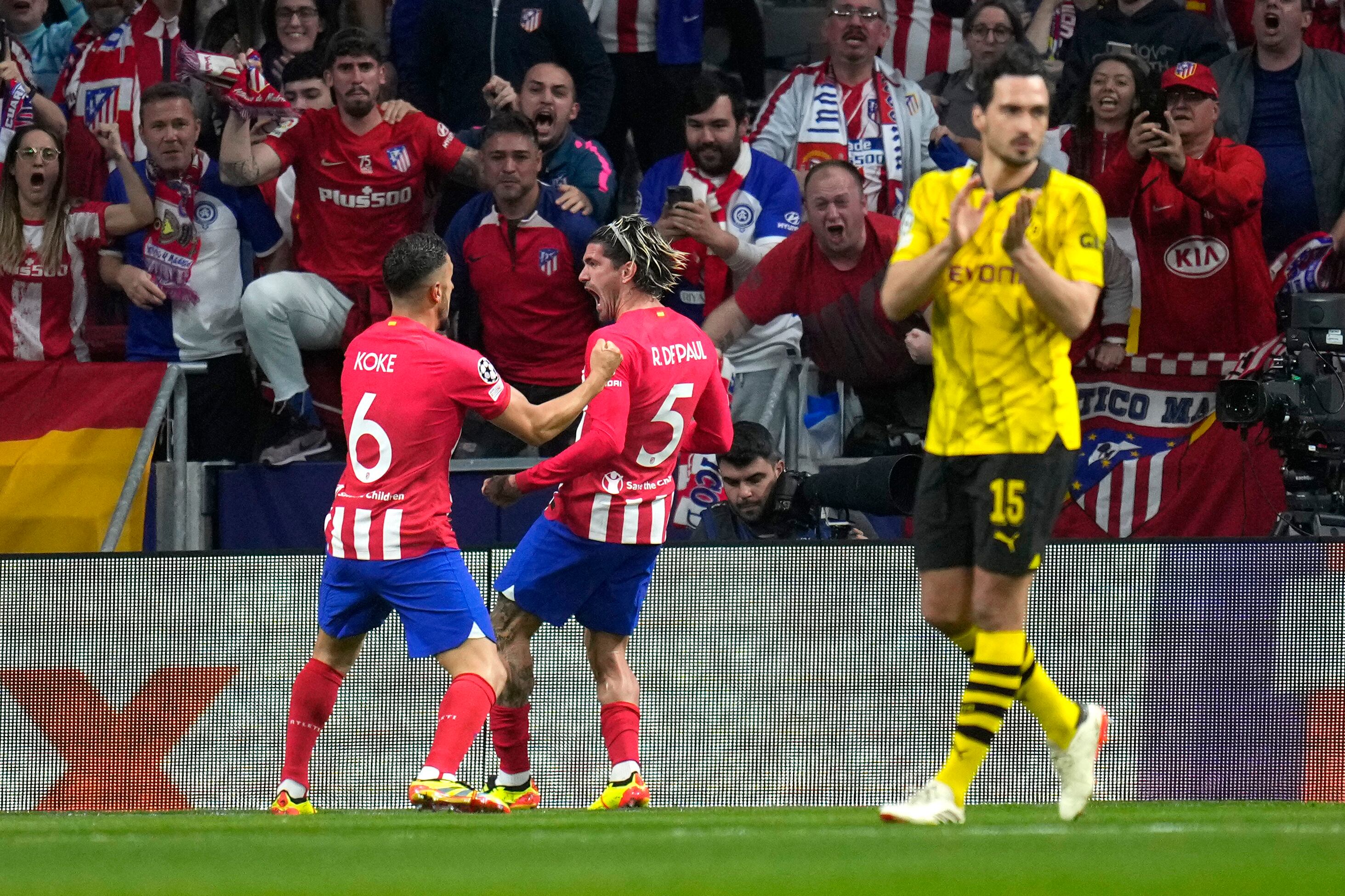 Rodri De Paul celebrando su tanto, el cual significó la apertura del marcador.