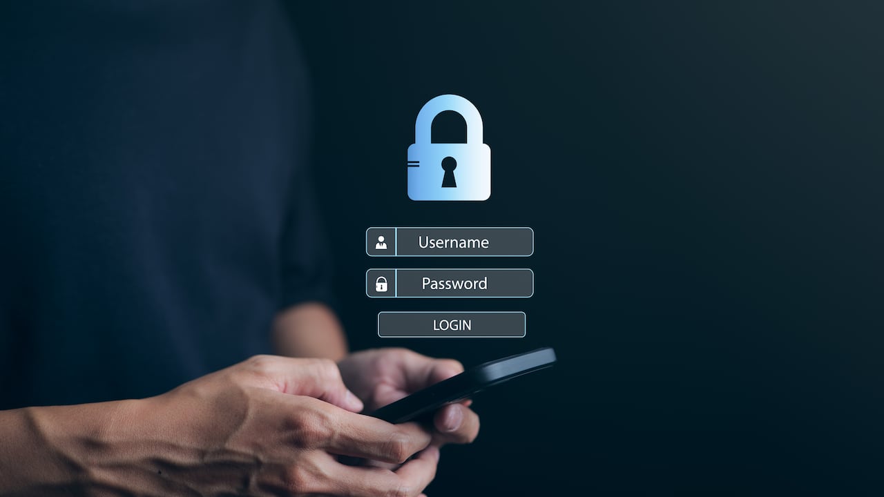 Las contraseñas ayudan a proteger nuestra información personal, cuentas en línea y dispositivos.