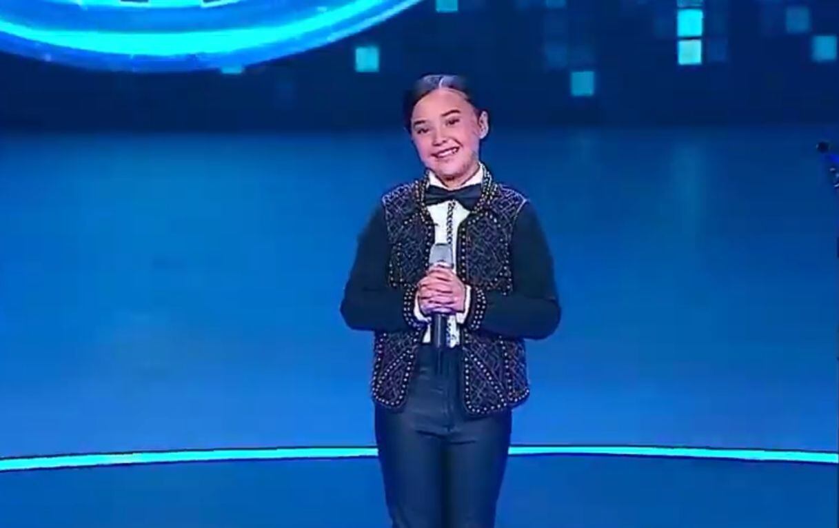 La imitadora de Gloria Trevi descrestó al jurado con su talento.