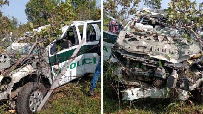 Al parecer, disidencias de las Farc habrían puesto un explosivo a una patrulla. Como resultado dos policías murieron y otros dos están heridos de gravedad.