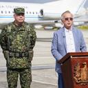 El ministro de Defensa, Iván Velásquez, rechazó el patrullaje de las disidencias de las Farc en varios municipios en medio del cese bilateral al fuego.