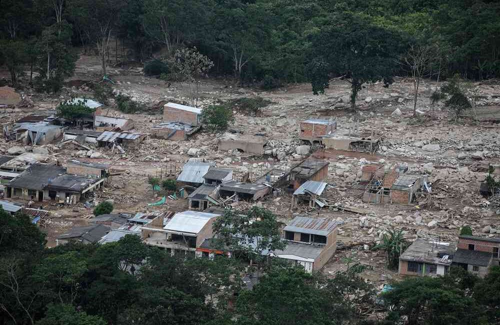 Así quedó Mocoa vista desde el aire el martes 4 de abril de 2017, luego que la noche del 31 de marzo una avalancha provocada por el desbordamiento de tres ríos (el Mocoa, Mulato y Sangoyaco), arrasó con todo lo que encontró a su paso. Hasta el momento la cifra de muertos se eleva a  por lo menos 280 victimas, entre ellas 144 niños. Foto: Carlos Julio Martínez / Enviado Especial de Semana