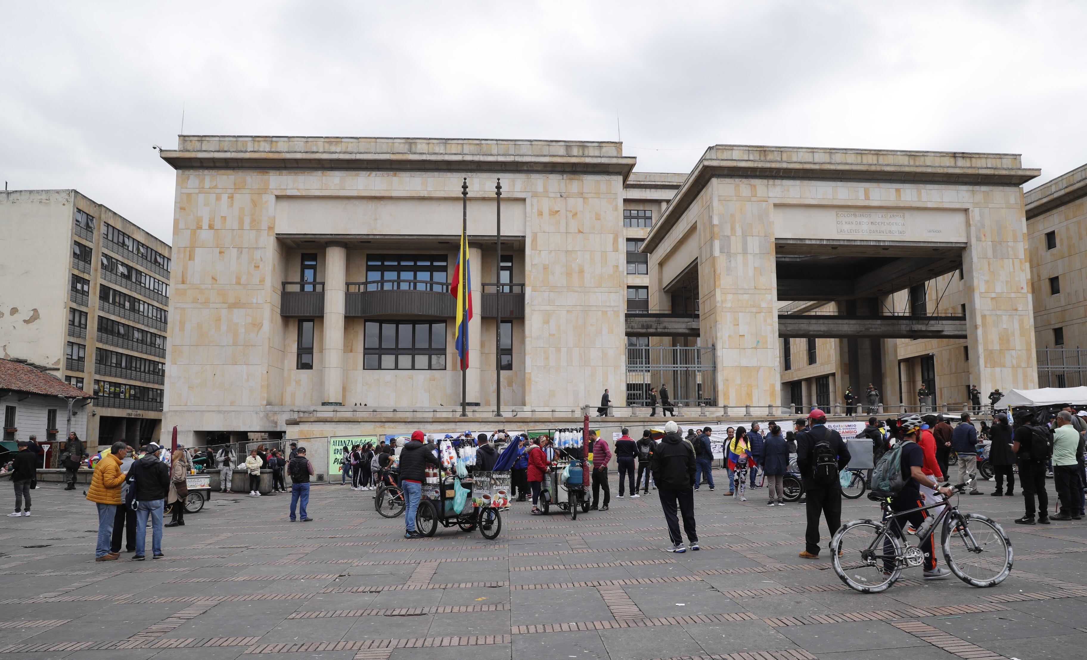 Fecode, manifestación frente a la Corte Suprema de Justicia, convocada por el Presidente Gustavo Petro
