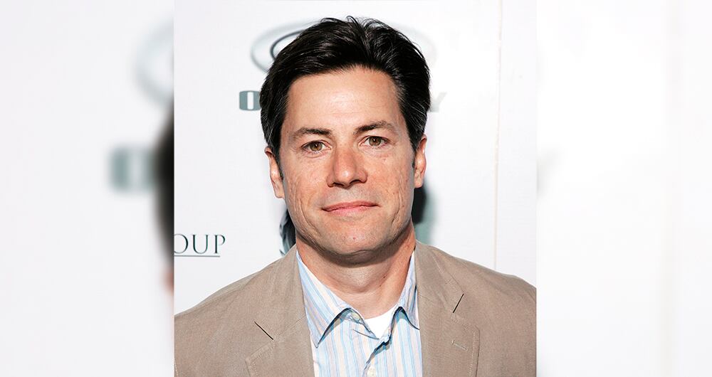 El príncipe está escribiendo el texto con el periodista y ghostwriter J. R. Moehringer, ganador del Pulitzer. Al parecer, fueron presentados por George Clooney.