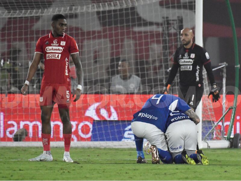 Jugadores de Millonarios celebrando la victoria sobre América en el Pascual Guerrero
