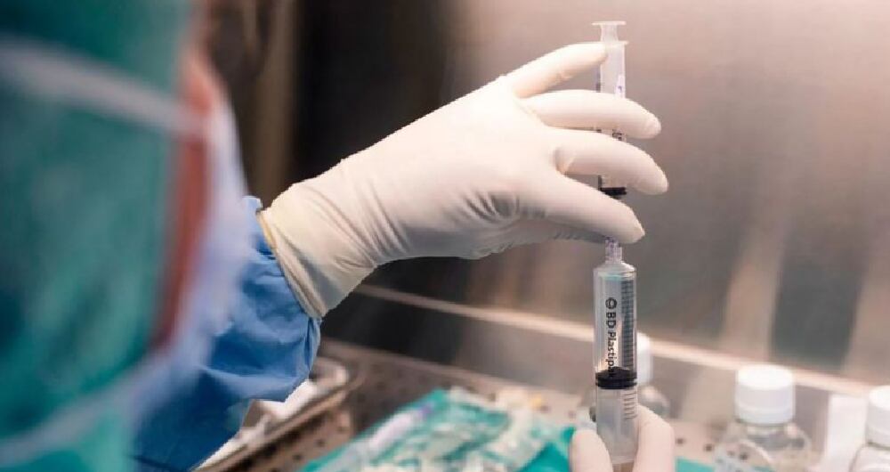 Los bacteriófagos o terapia de fagos es una alternativas a los antibióticos, pero en muchos países aún no está aprobado su aplicación. BBC - ROMAIN LAFABREGUE/AFP/GETTY IMAGES