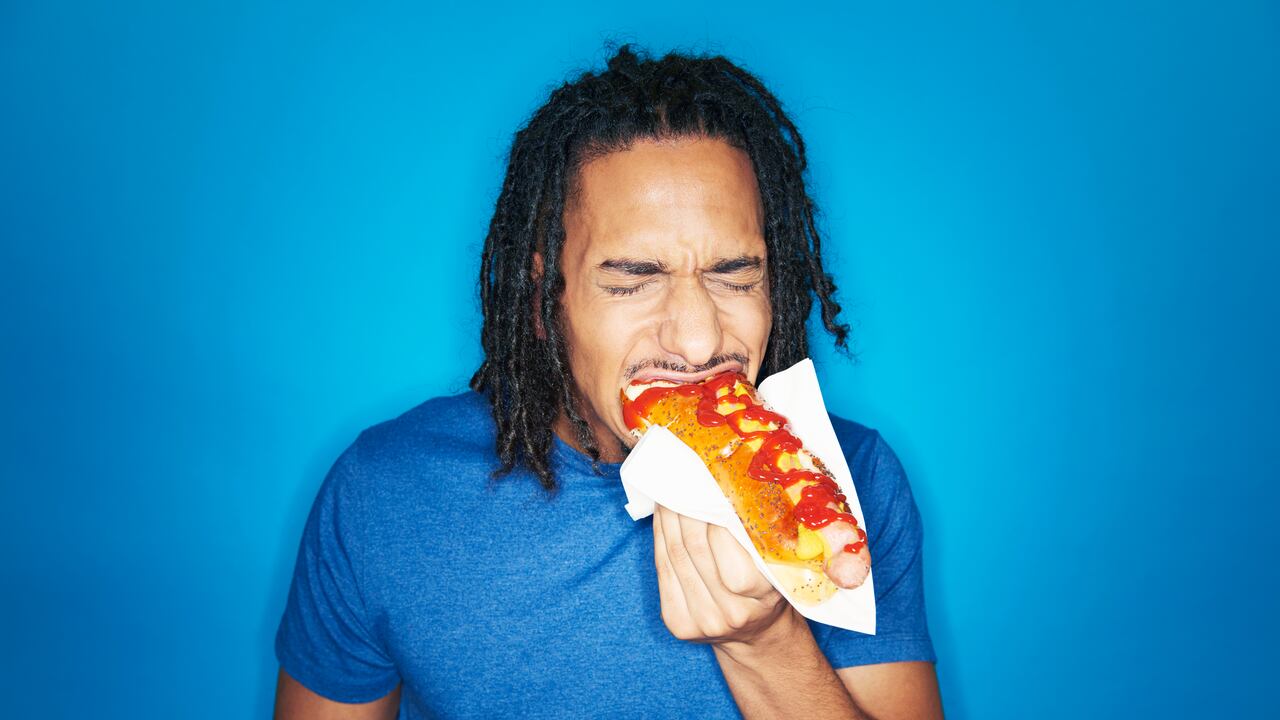 Los perros calientes tienen varios ingredientes que son perjudiciales para la salud.