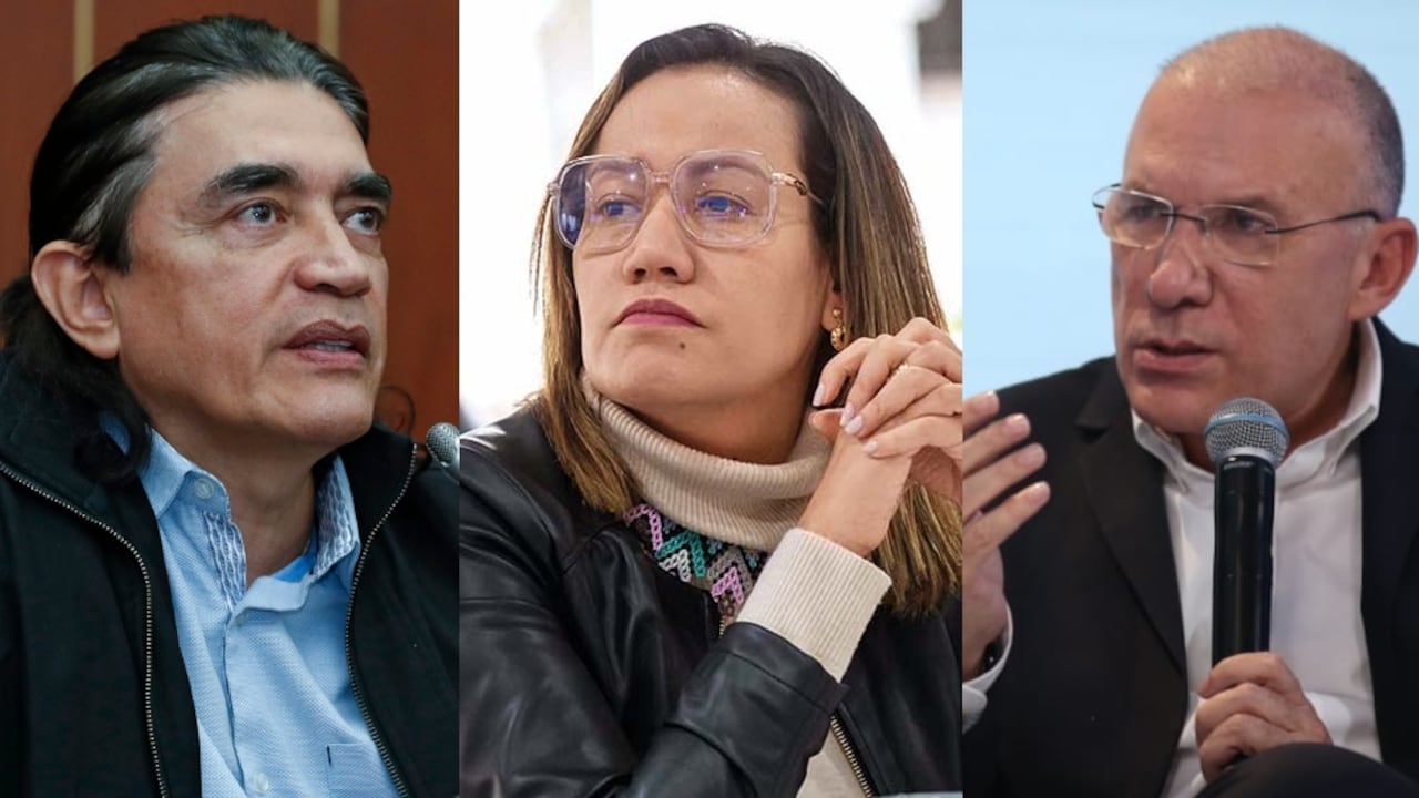 De izquierda a derecha: el excongresista Gustavo Bolívar, la ministra de Salud Carolina Corcho y el senador Roy Barreras