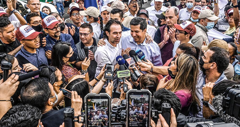    Los asesores de Federico Gutiérrez comprendieron que el contacto con la gente y las giras pueden funcionarle a un candidato cercano a la ciudadanía. 