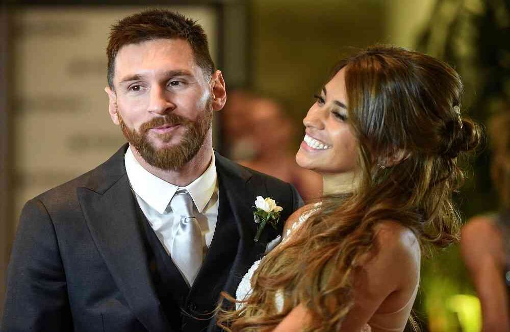 Lionel Messi y Antonella Rocuzzo. Foto: AP