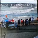 Vídeo de seguridad donde se ve el levantamiento del cuerpo.