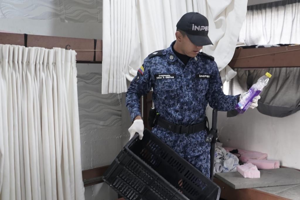 El Inpec ordenó “revolcón” en el pabellón de extraditables en La Picota. Todos los privados de la libertad fueron sacados de sus celdas.