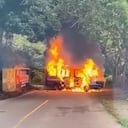 Varios hombres encapuchados salieron en la vía y provocaron esta acción violenta.