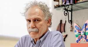 Arnoldo Kraus es médico, experto en bioética, profesor de la Facultad de Medicina de la Unam y fundador del Colegio de Bioética.