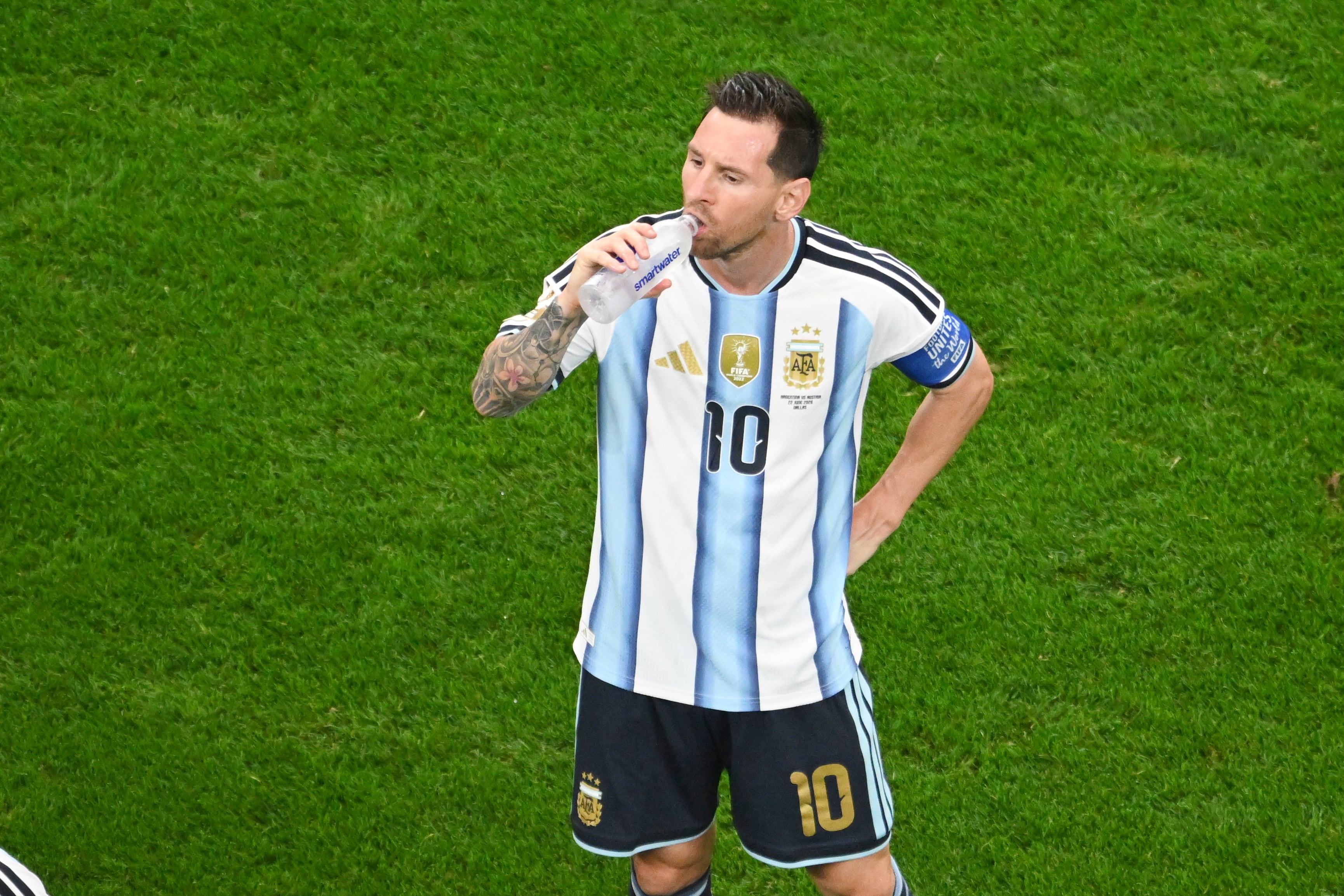 Argentina's Lionel Messi drinks water during a hydration break of the World Cup Group J soccer match between Argentina and Austria in Arlington, Texas, near Dallas, Monday, June 22, 2026. (AP Photo/Jessica Tobias)