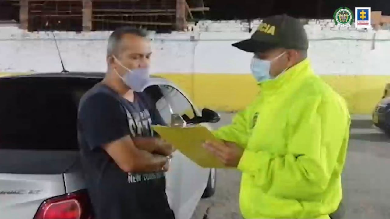 La Fiscalía capturó a cuatro policías que, supuestamente, estaban al servicio de una organización narcotraficante en Santa Marta.