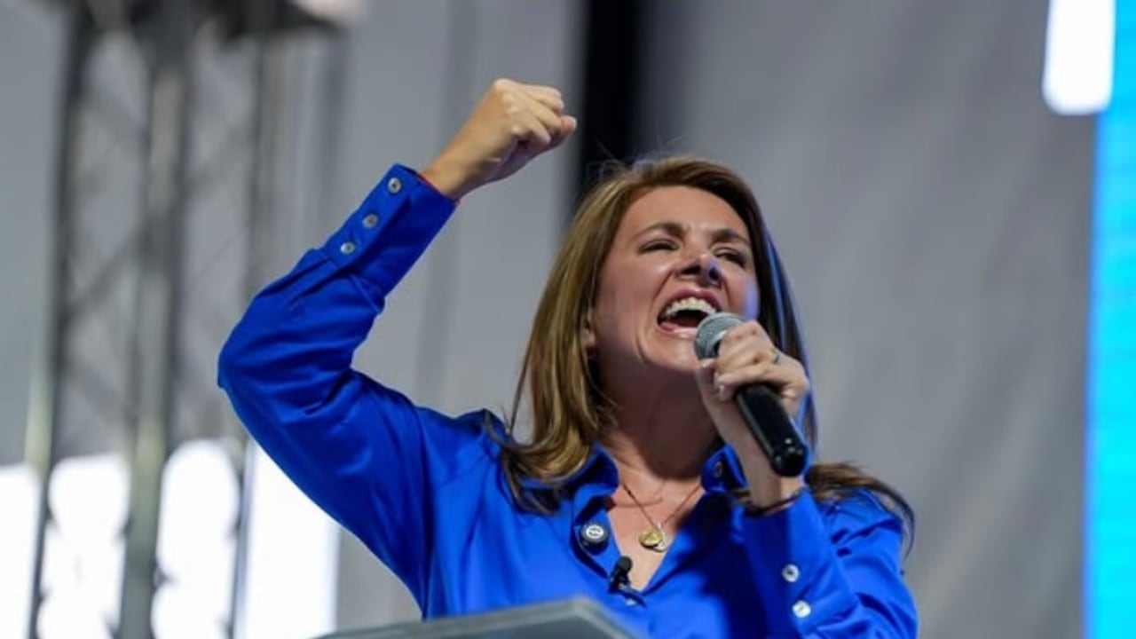 La precandidata destaca la necesidad de impulsar el empleo formal y recuperar la confianza inversionista en el país.