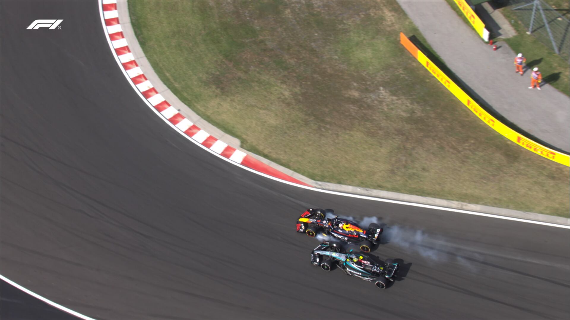 Roce Verstappen y Hamilton en el GP de Hungría.