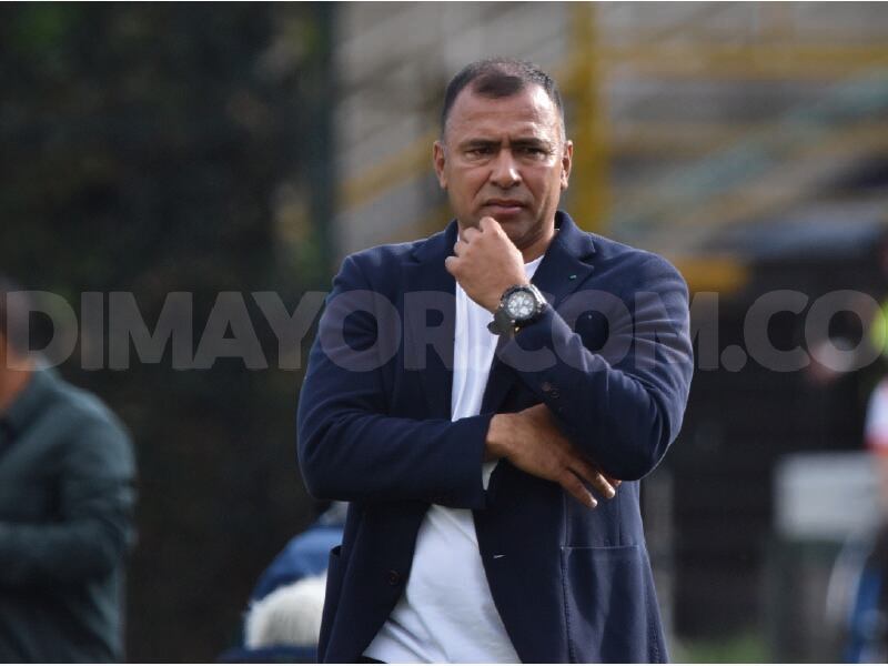 Harold Rivera, técnico de Santa Fe durante el partido ante Equidad